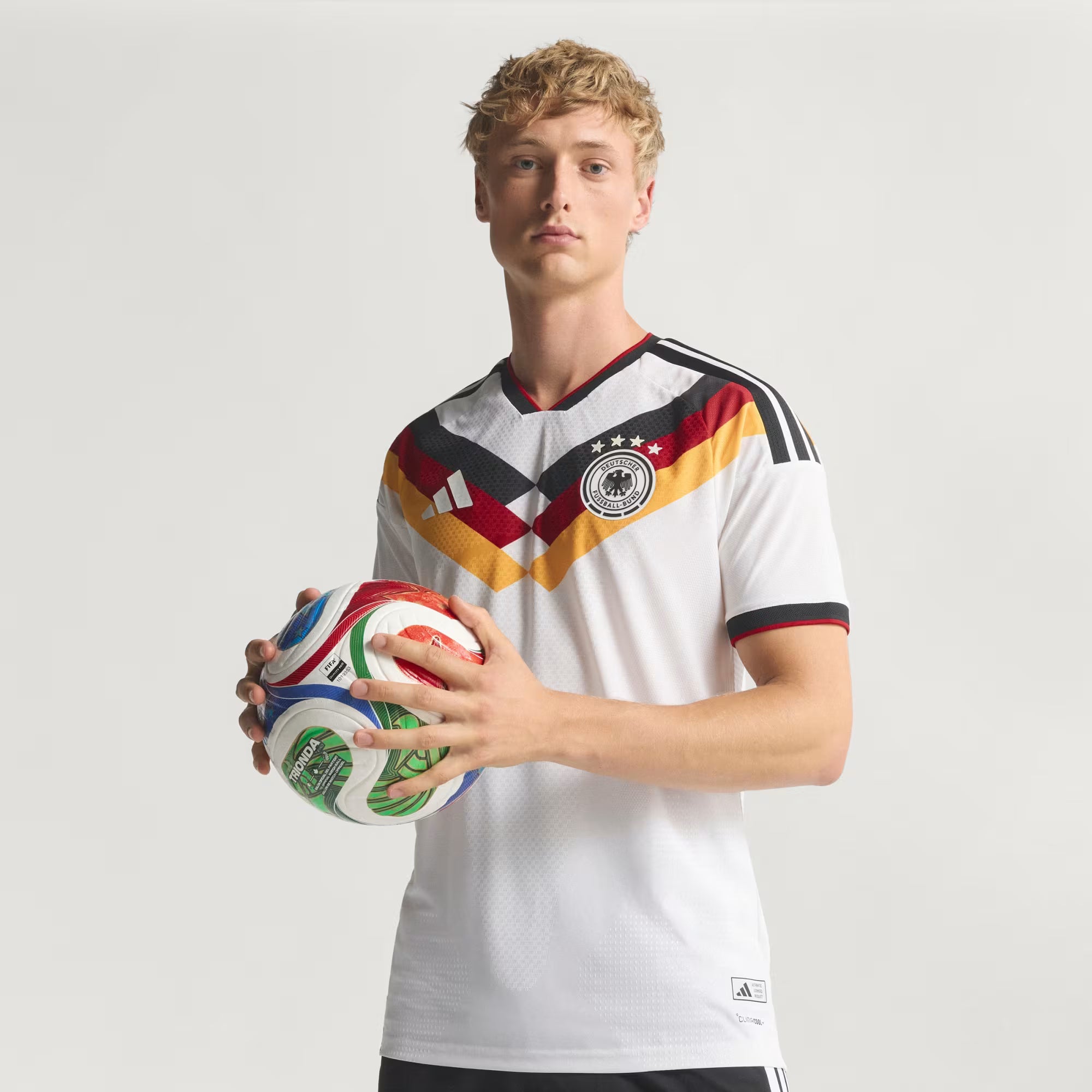 Adidas Alemania 26 local – Versión FUTlab 1.1