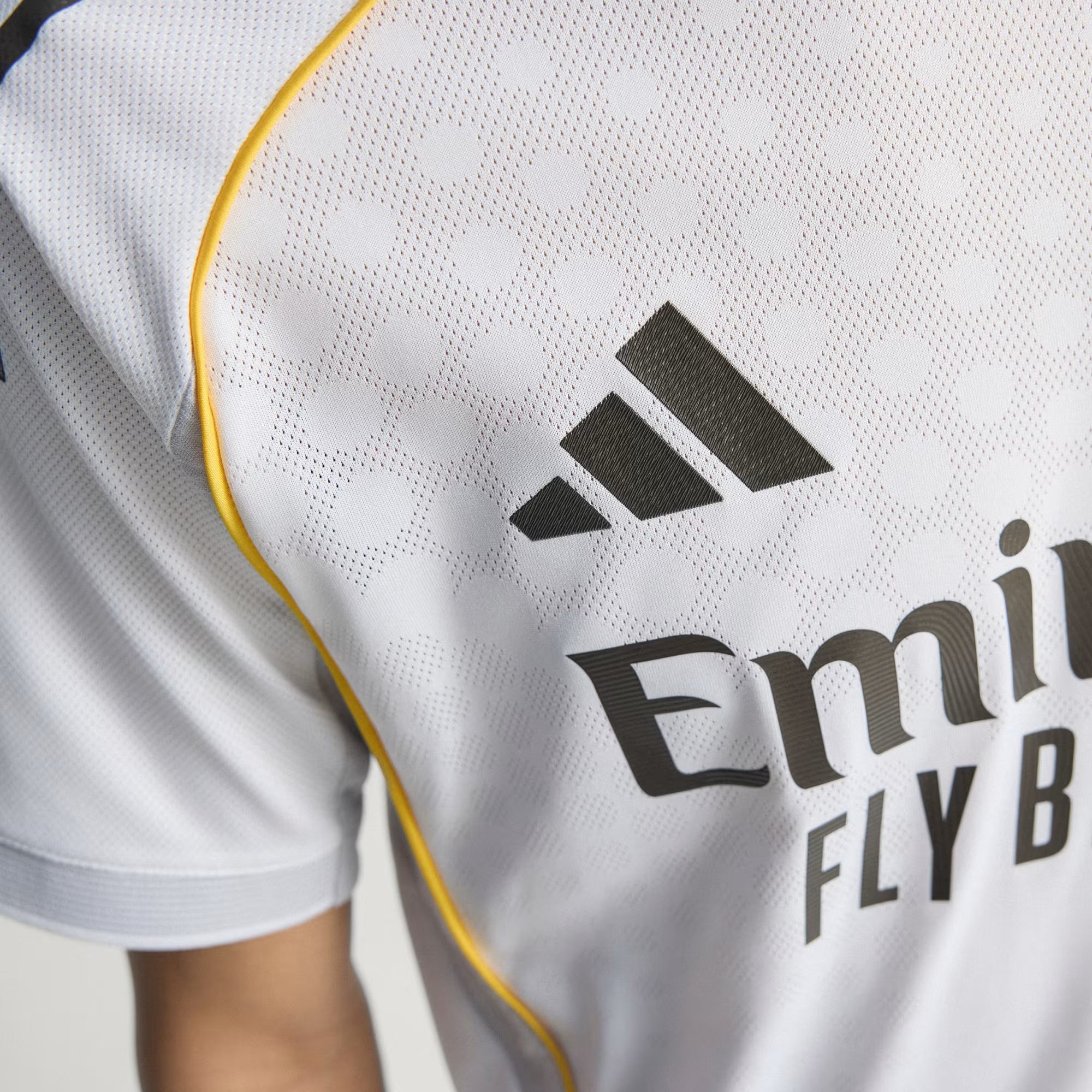Adidas Real Madrid Home 26 – Versión FUTlab 1.1