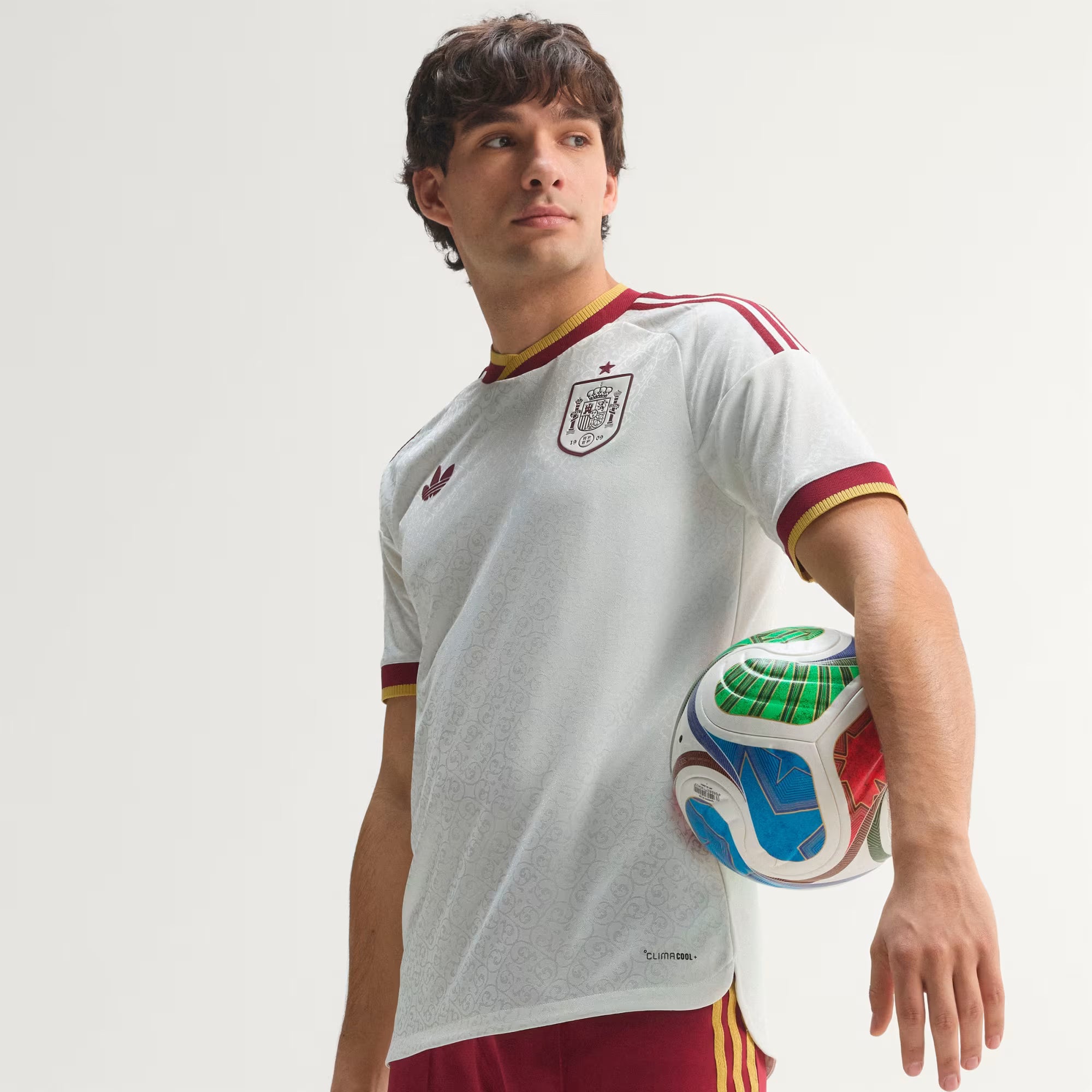 Adidas Spain 26 visita – Versión FUTlab 1.1