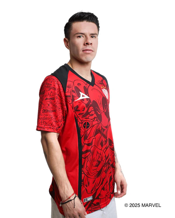 Pirma Camiseta Necaxa Edición Deadpool