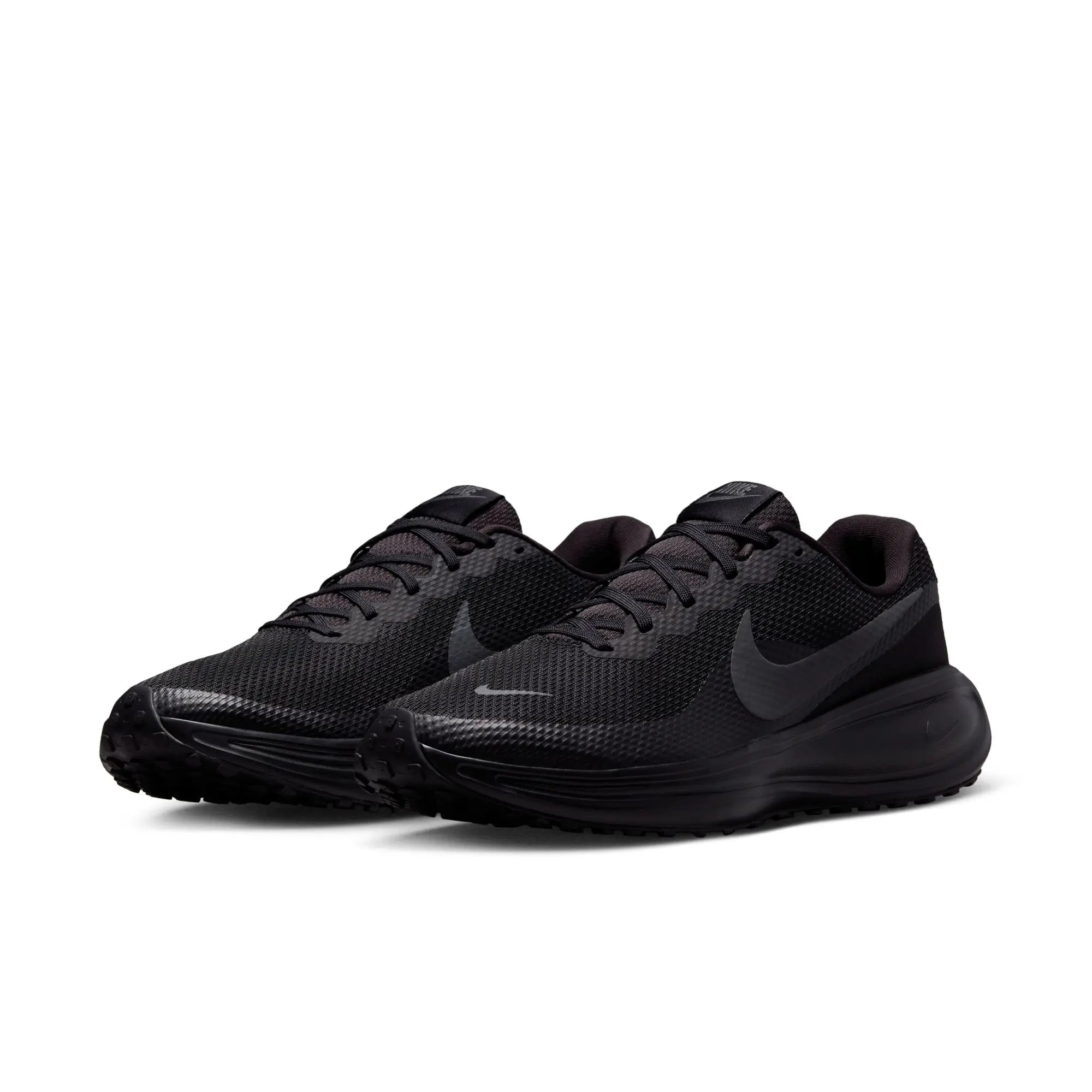 NIKE REVOLUTION 8