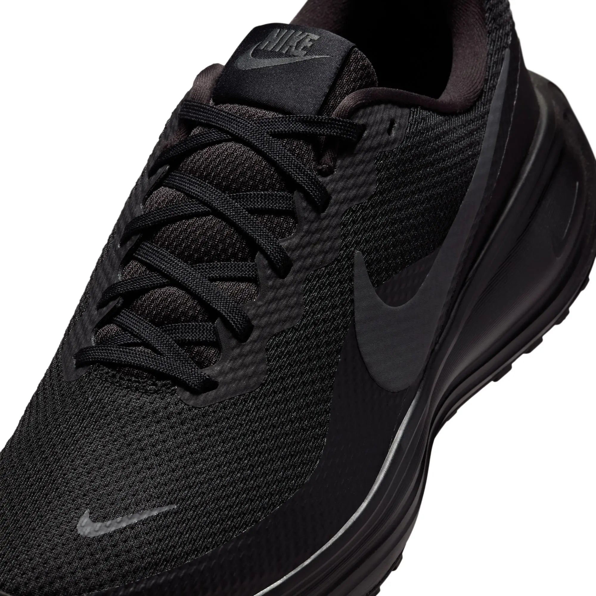 NIKE REVOLUTION 8