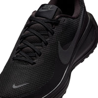 NIKE REVOLUTION 8